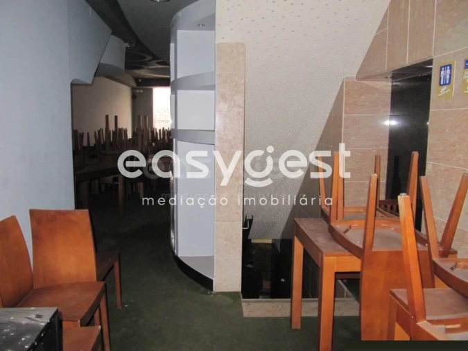 Prédio para Venda em Santa Maria, São Pedro e Matacães Foto 7