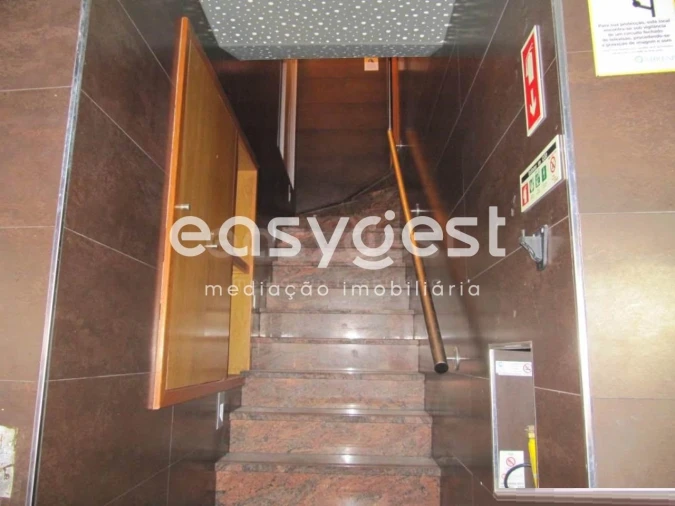 Prédio para Venda em Santa Maria, São Pedro e Matacães Foto 11