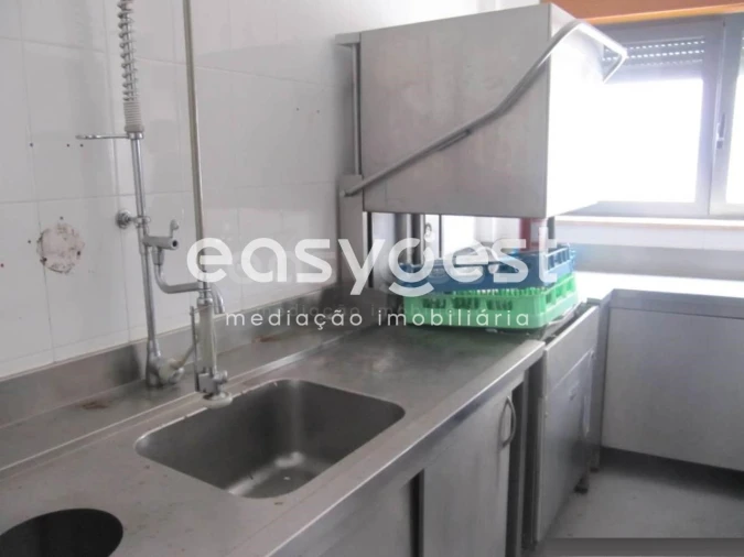 Prédio para Venda em Santa Maria, São Pedro e Matacães Foto 16