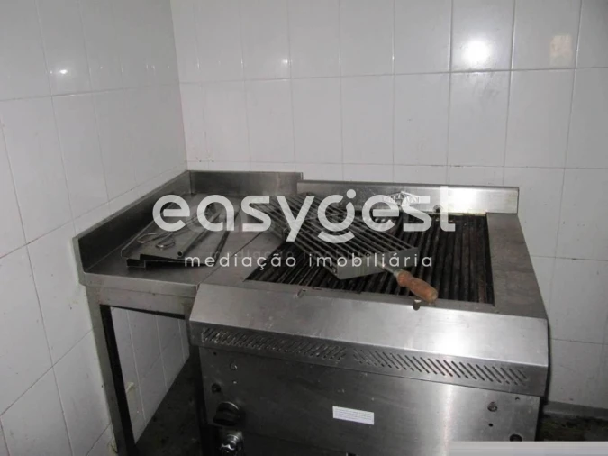 Prédio para Venda em Santa Maria, São Pedro e Matacães Foto 17