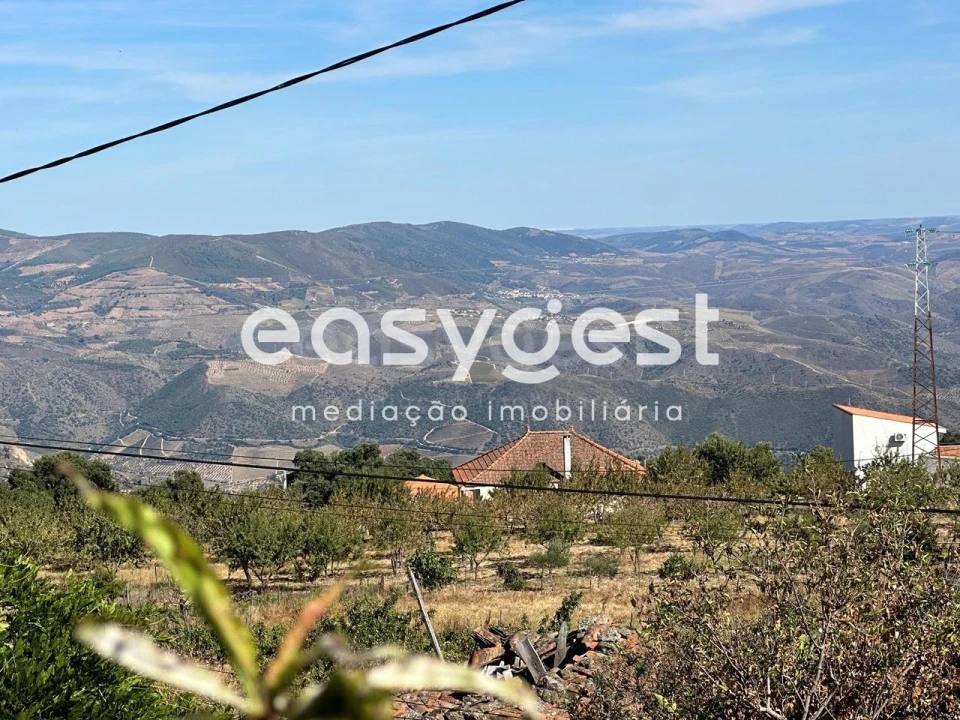 Moradia T3 para Venda em Lousa Foto 1