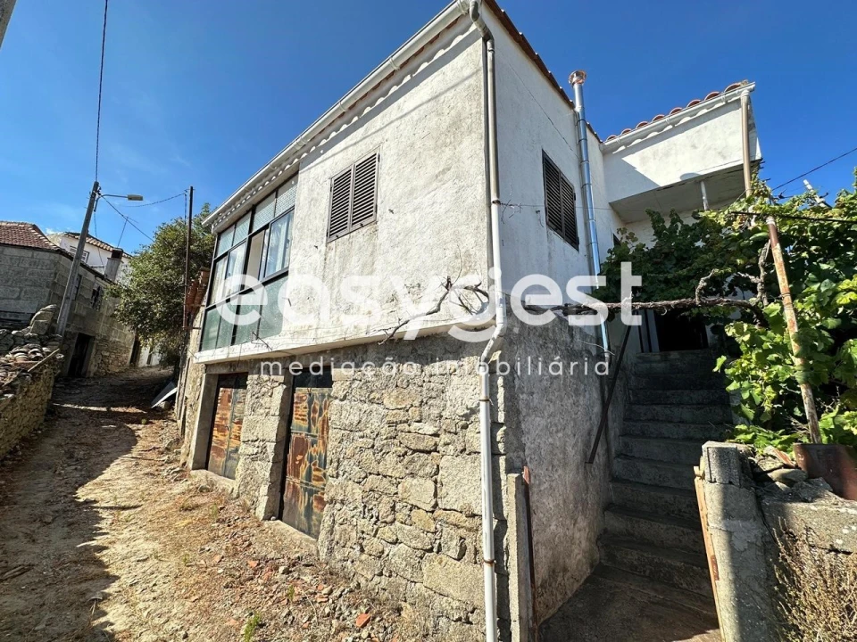 Moradia T3 para Venda em Lousa Foto 2