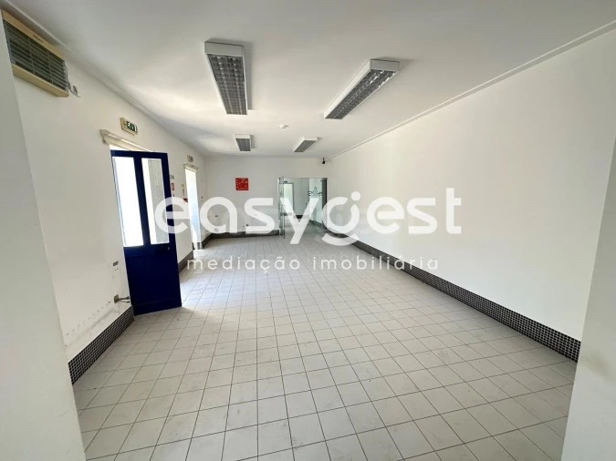 Negócio para Venda em Vila Nova de Foz Côa Foto 4