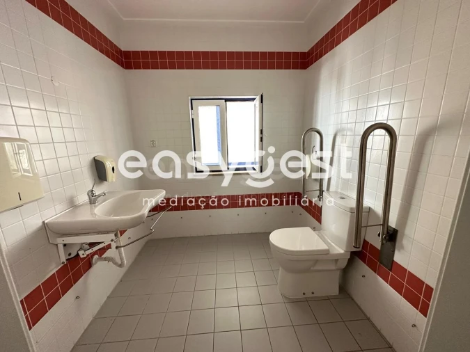 Negócio para Venda em Vila Nova de Foz Côa Foto 14