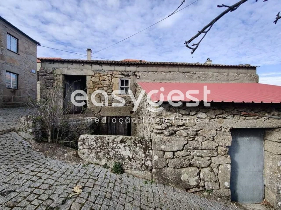 Moradia para Venda em Torre do Terrenho, Sebadelhe da Serra e Terrenho Foto 1
