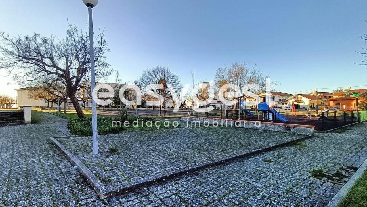 Moradia T8 para Venda em Sangalhos Foto 16