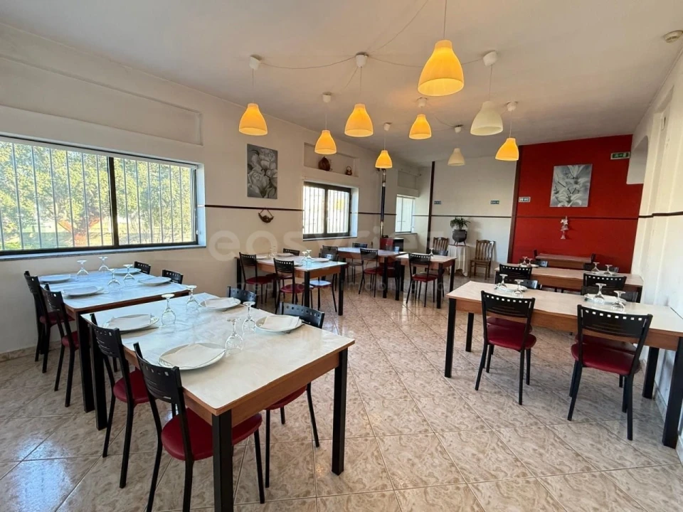 Moradia T3 para Venda em Larinho Foto 3