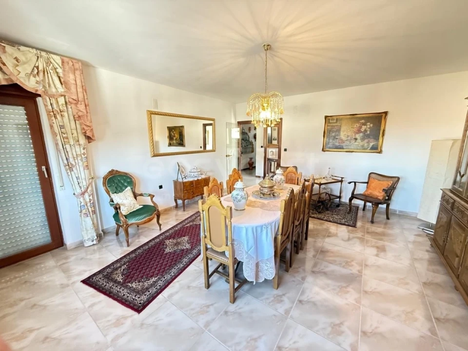 Moradia T3 para Venda em Larinho Foto 8