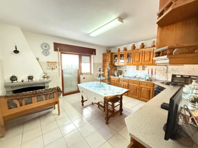 Moradia T3 para Venda em Larinho Foto 4