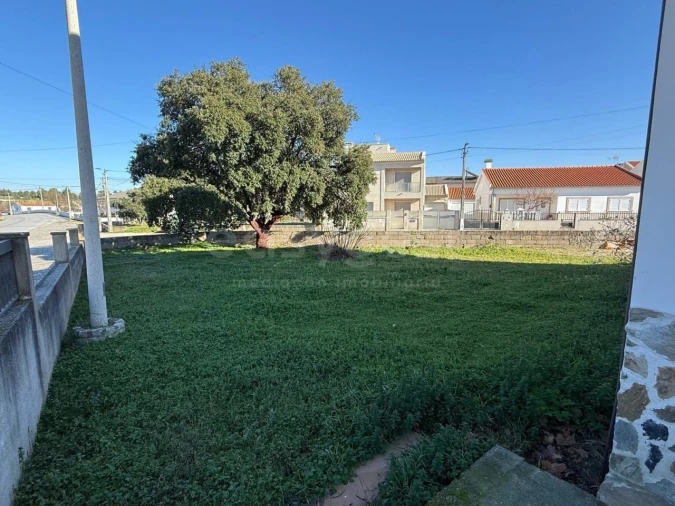 Moradia T3 para Venda em Larinho Foto 11