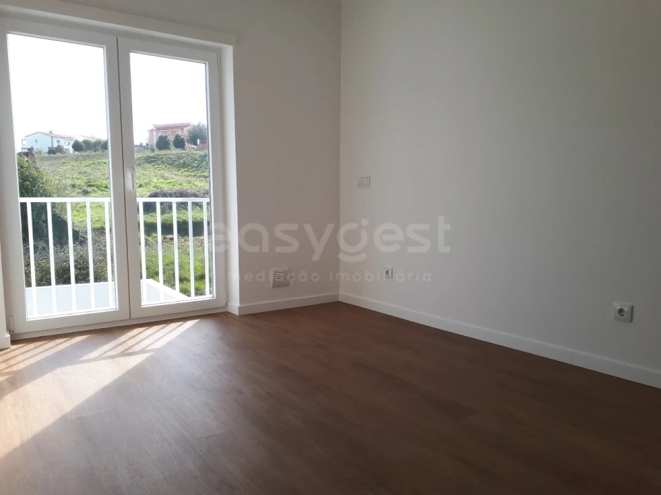 Apartamento T3 para Venda em Lourinhã e Atalaia Foto 6