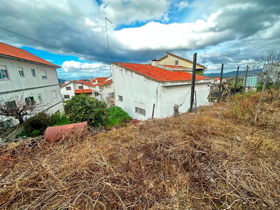 Moradia T3 para Venda em Vila Nova de Foz Côa Foto 4