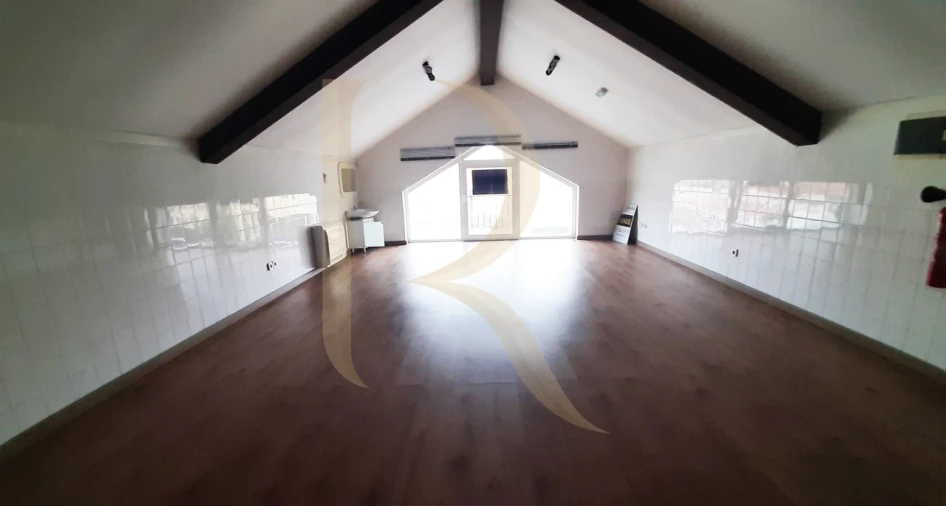 Armazém para Arrendamento em Fernao Ferro Foto 5