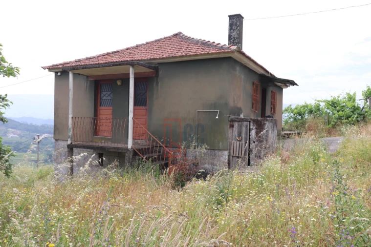 Moradia T3 para Venda em Santa Marinha do Zezere Foto 4