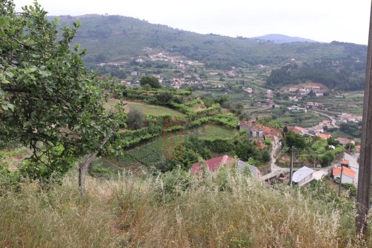Moradia T3 para Venda em Santa Marinha do Zezere