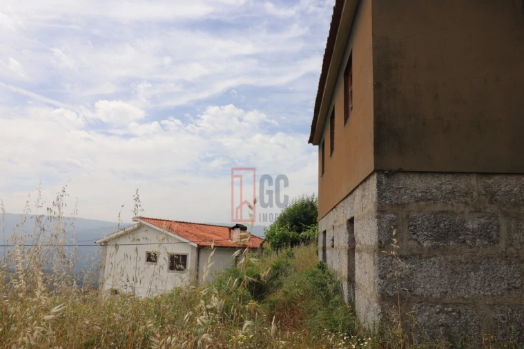 Moradia T3 para Venda em Santa Marinha do Zezere Foto 6