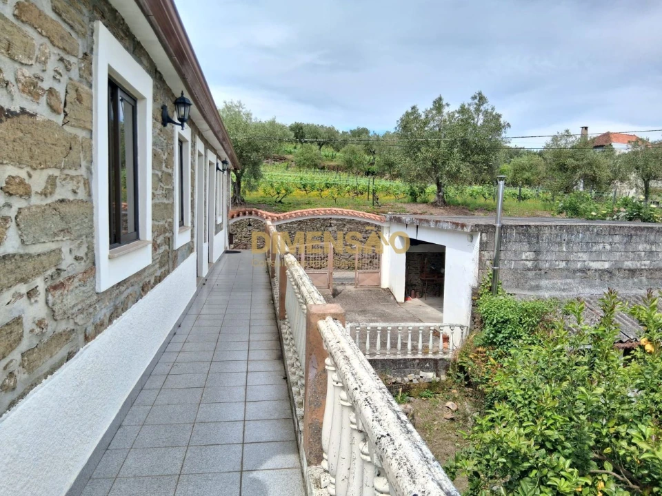 Quinta T4 para Venda em Poiares e Canelas Foto 2