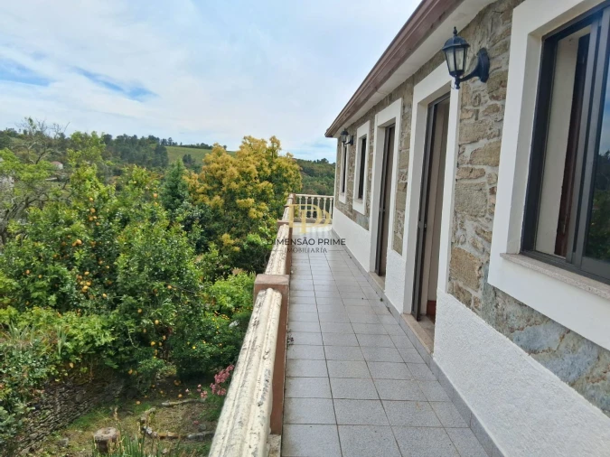 Quinta T4 para Venda em Poiares e Canelas Foto 4