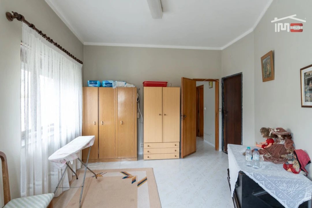 Apartamento T4 para Venda em Nossa Senhora das Misericordias Foto 8