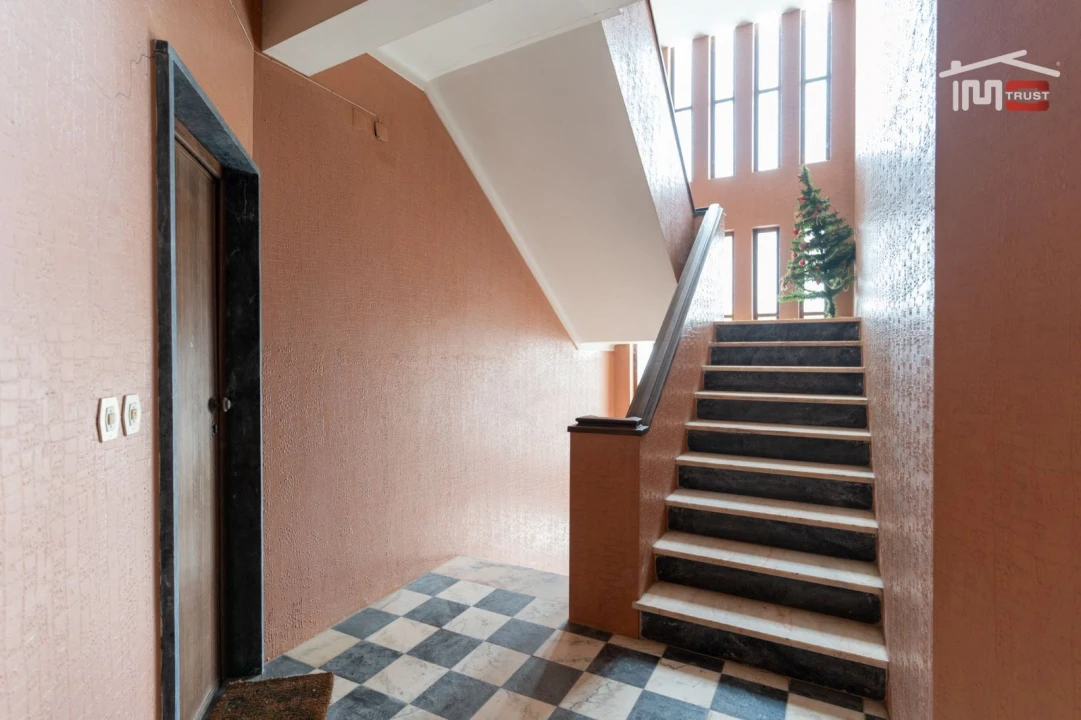 Apartamento T4 para Venda em Nossa Senhora das Misericordias Foto 9