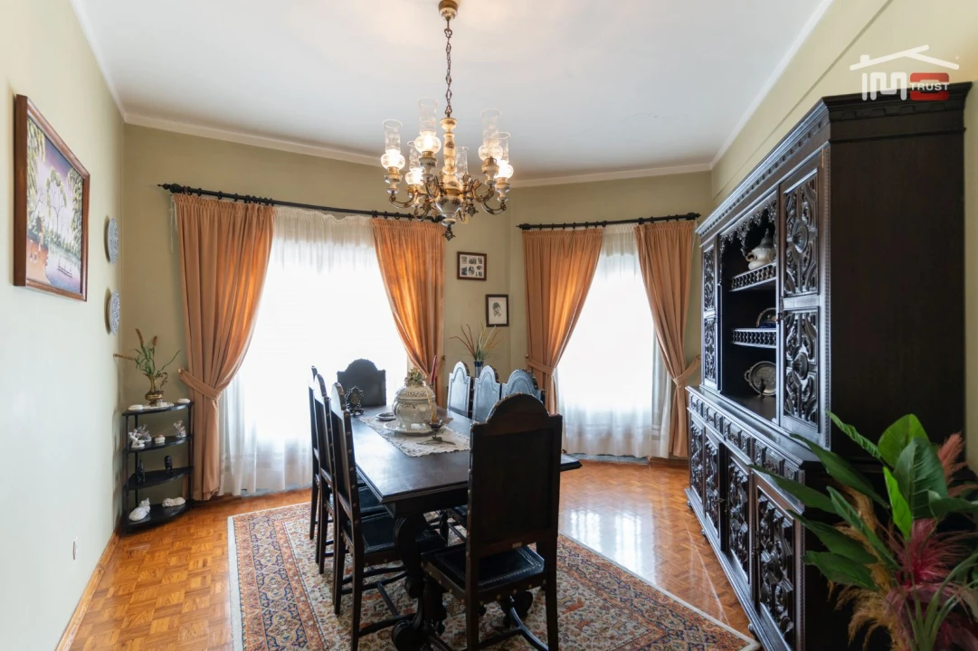 Apartamento T4 para Venda em Nossa Senhora das Misericordias Foto 1