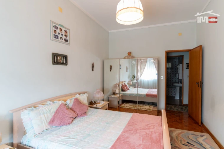 Apartamento T4 para Venda em Nossa Senhora das Misericordias Foto 28