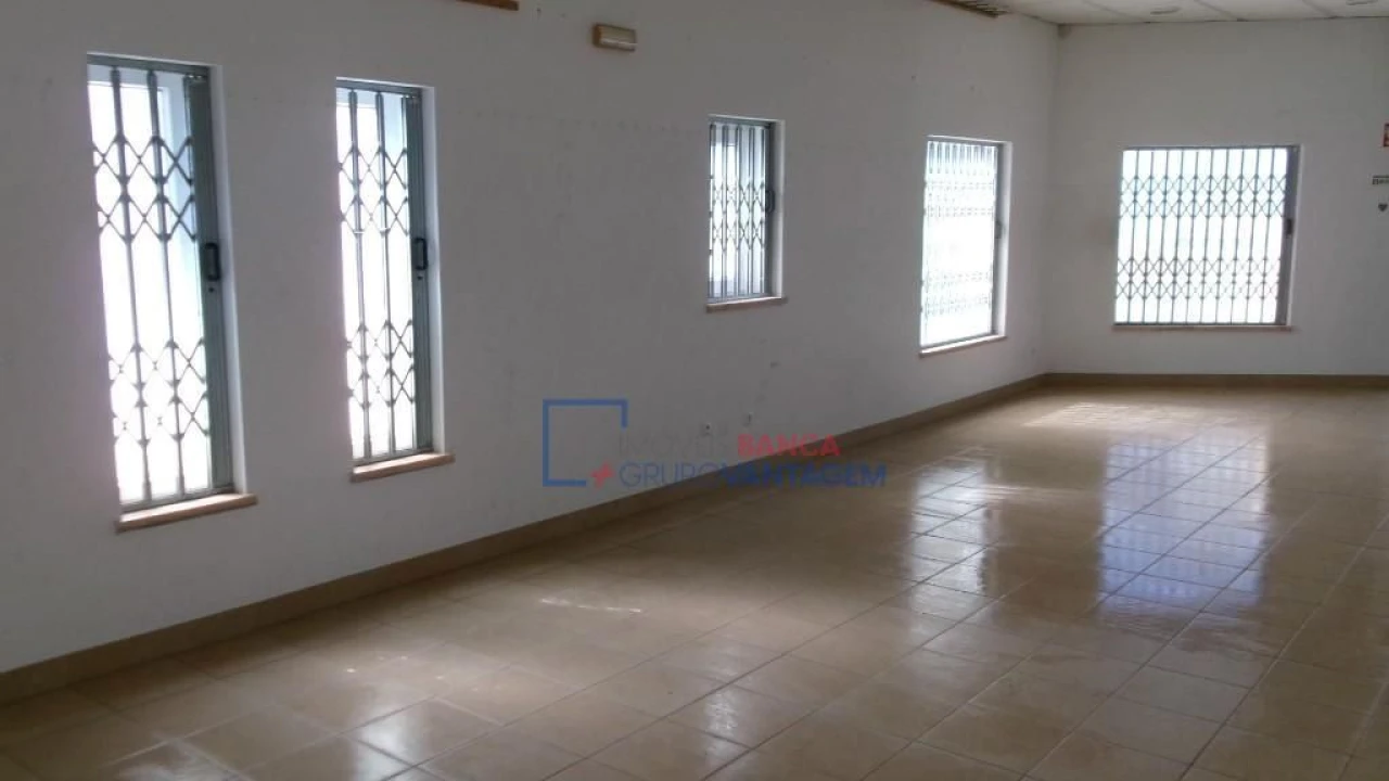 Loja para Venda em São Miguel do Rio Torto e Rossio Ao Sul do Tejo Foto 2