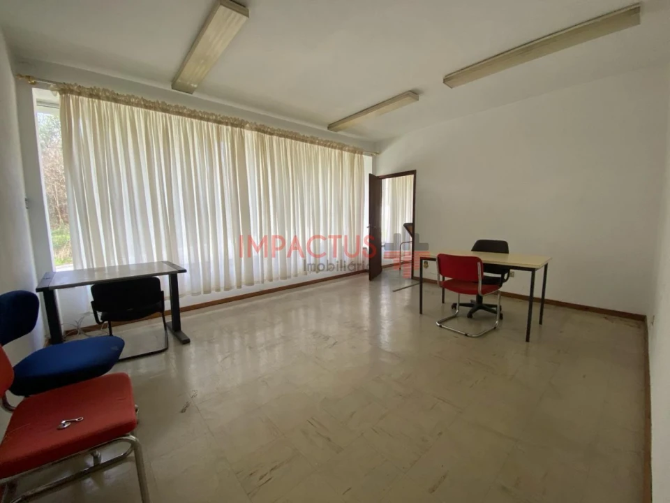 Loja para Arrendamento em Bougado (São Martinho e Santiago) Foto 18