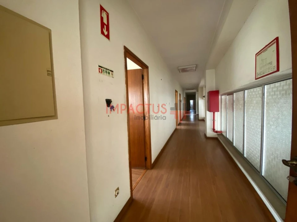 Loja para Arrendamento em Bougado (São Martinho e Santiago) Foto 33