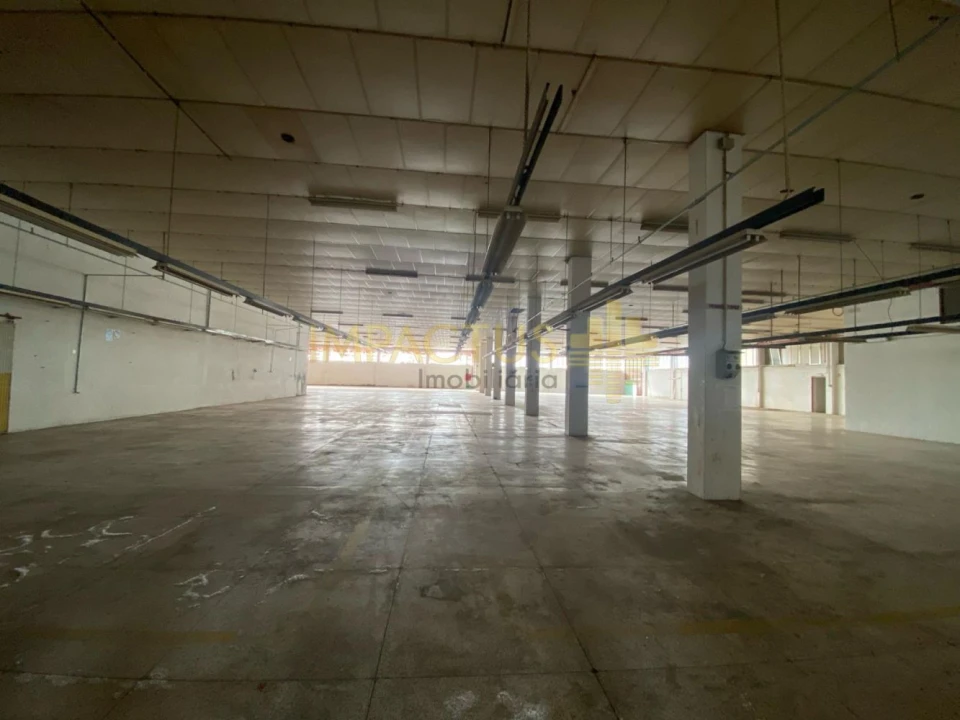 Loja para Arrendamento em Bougado (São Martinho e Santiago) Foto 14