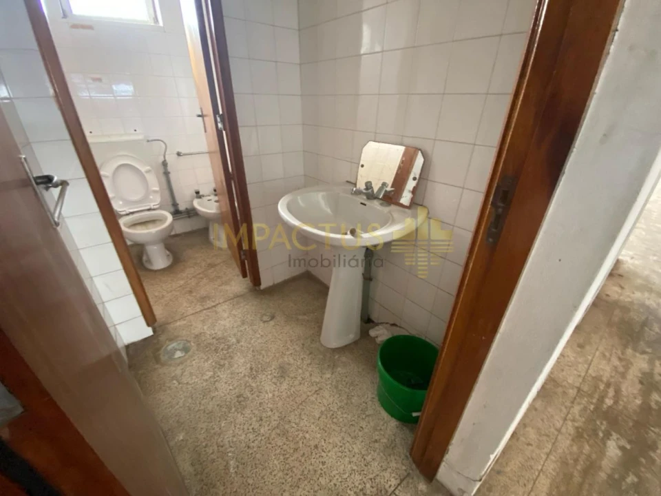 Loja para Arrendamento em Bougado (São Martinho e Santiago) Foto 7