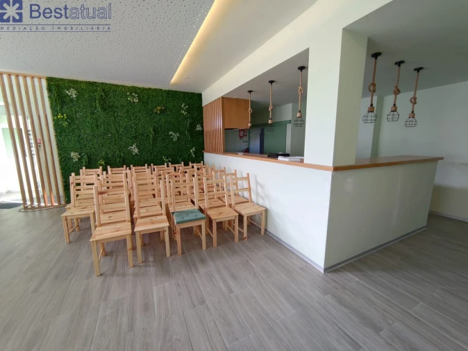 Loja para Venda em Bougado (São Martinho e Santiago)