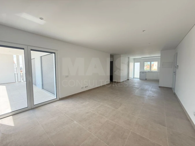 Apartamento T3 para Arrendamento em Nossa Senhora do Pópulo, Coto e São Gregório Foto 3