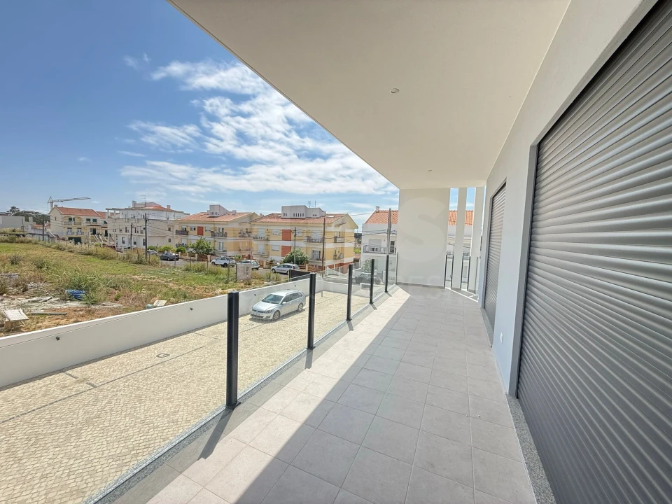 Apartamento T3 para Arrendamento em Nossa Senhora do Pópulo, Coto e São Gregório Foto 12