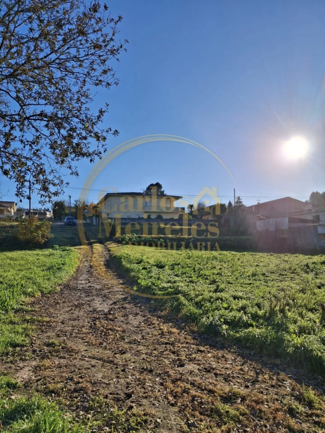 Terreno para Venda em Riba de Ave Foto 1