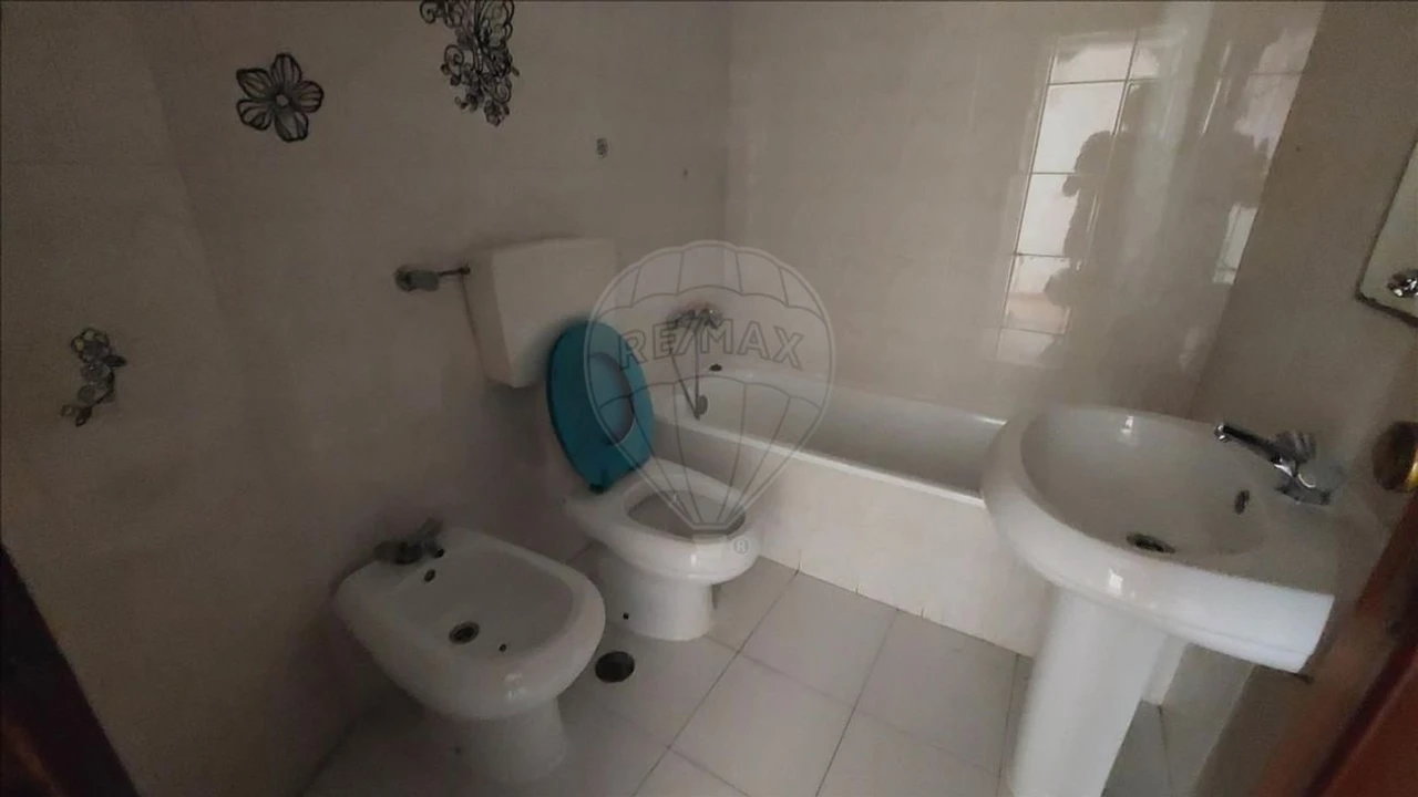 Apartamento T2 para Venda em Algueirão-Mem Martins Foto 22