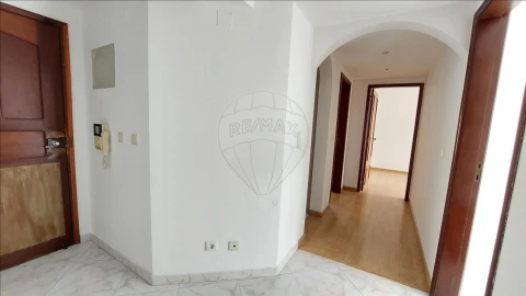 Apartamento T2 para Venda em Algueirão-Mem Martins