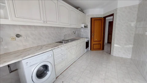Apartamento T2 para Venda em Algueirão-Mem Martins