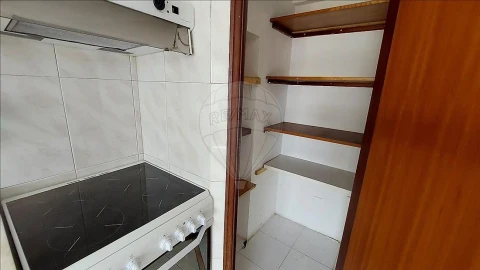 Apartamento T2 para Venda em Algueirão-Mem Martins