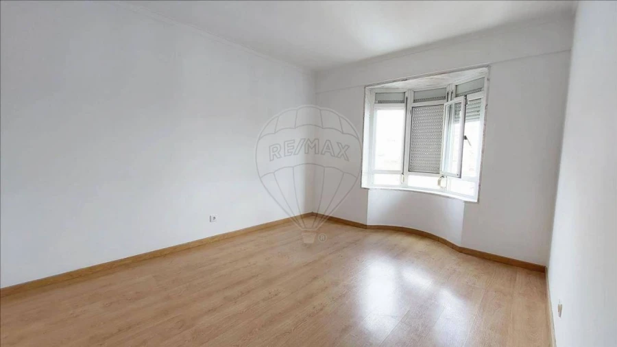 Apartamento T2 para Venda em Algueirão-Mem Martins Foto 26
