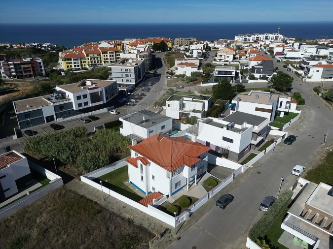 Moradia T4 para Venda em Ericeira Foto 7