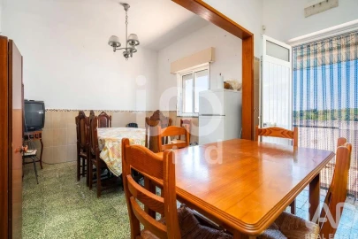 Moradia T4 para Venda em Olhão