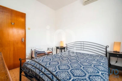 Moradia T4 para Venda em Olhão