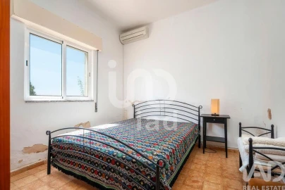 Moradia T4 para Venda em Olhão