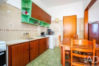 Moradia T4 para Venda em Olhão