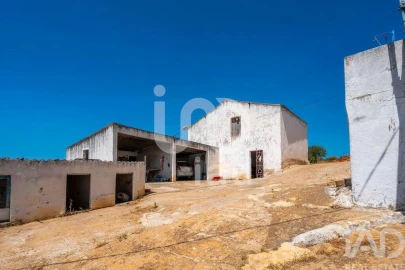 Moradia T4 para Venda em Olhão