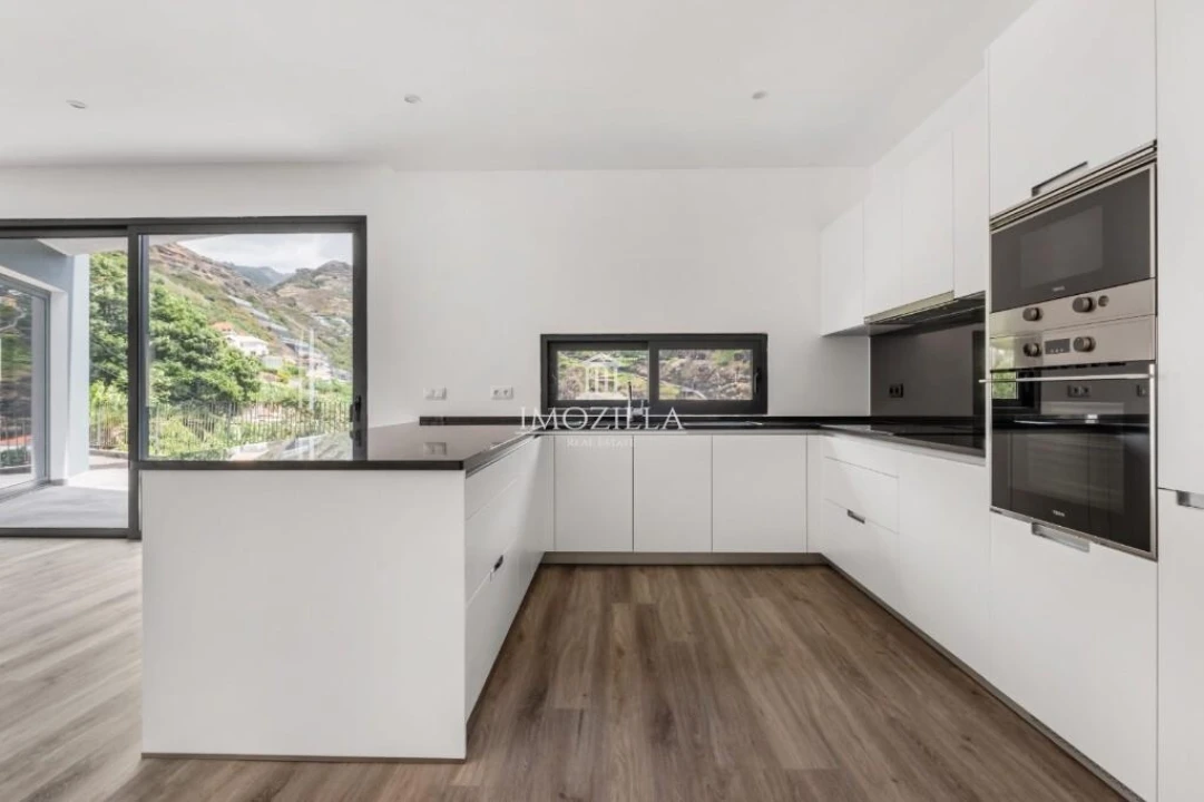 Moradia T3 para Venda em Tabua Foto 10