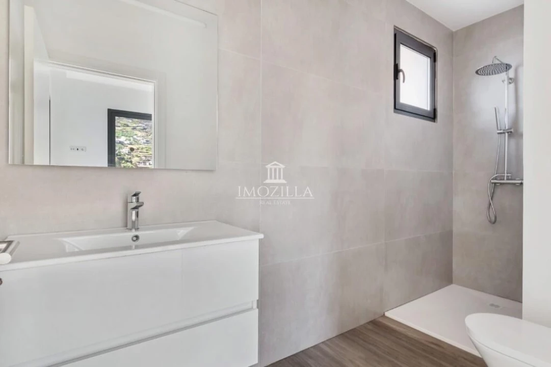 Moradia T3 para Venda em Tabua Foto 22