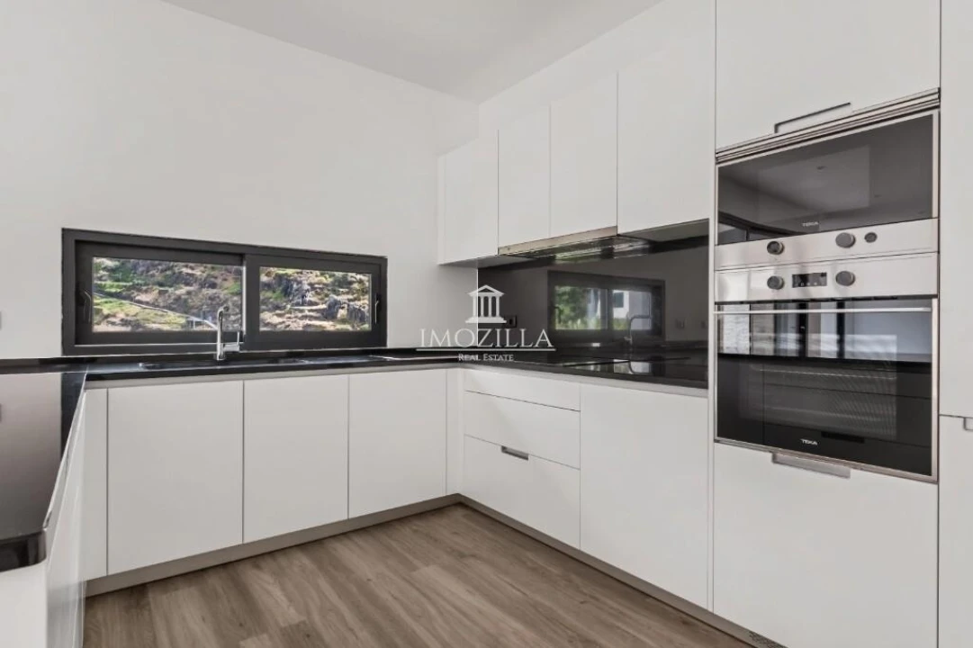 Moradia T3 para Venda em Tabua Foto 11