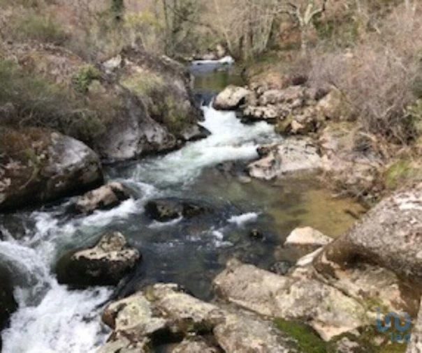 Terreno para Venda em Parada de Gonta Foto 8
